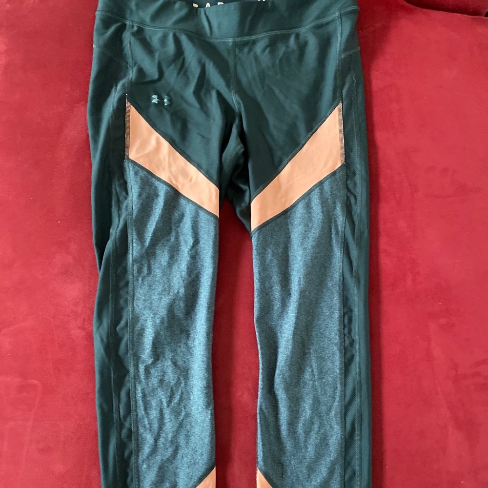 Under Armour cropped leggings